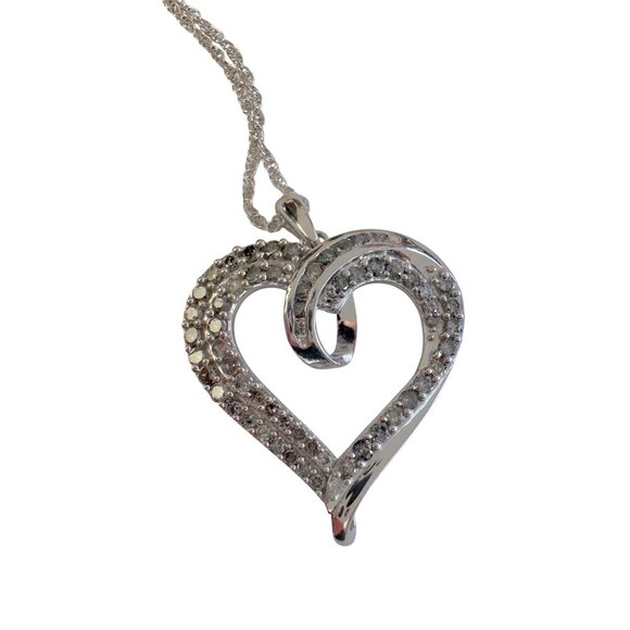 Stunning 1 Ct Natural Diamond Heart Shaped Pendant with Chain - Picture 6 of 16